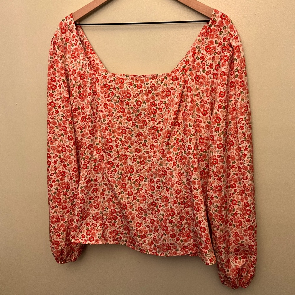 Lush floral blouse for women size 1X length 24 1/2 inches, sleeves 26 inches.